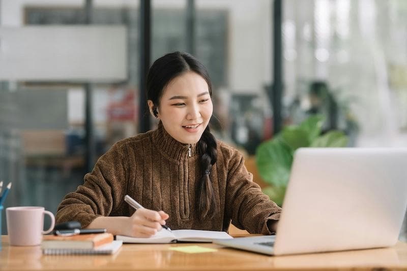 Student learning with Gimli AI Tutor